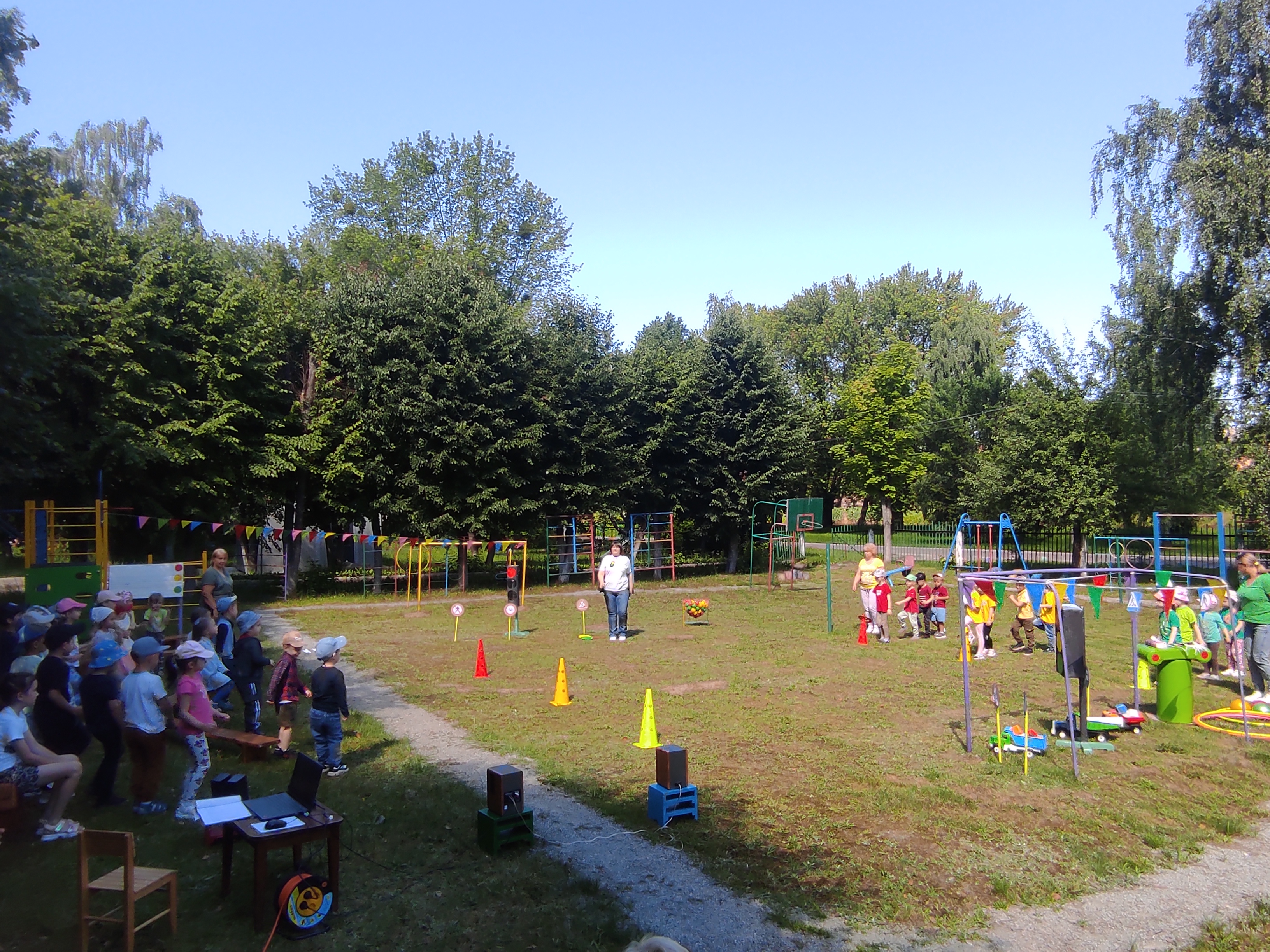 Фото без опису