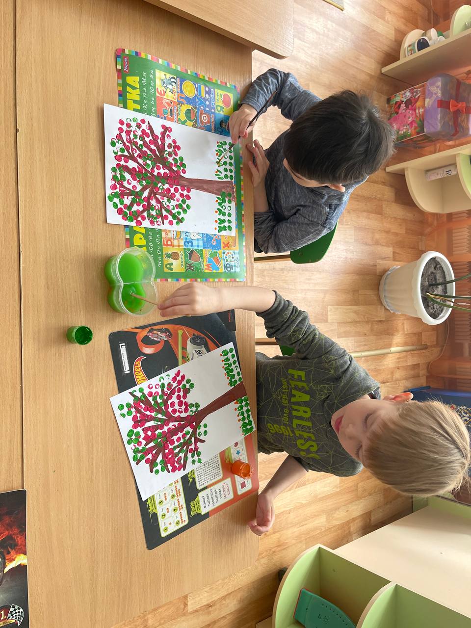 Фото без опису