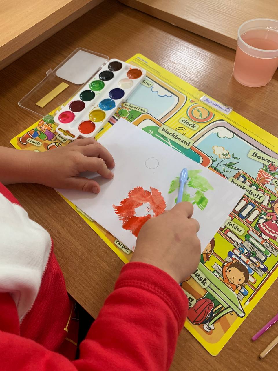 Фото без опису