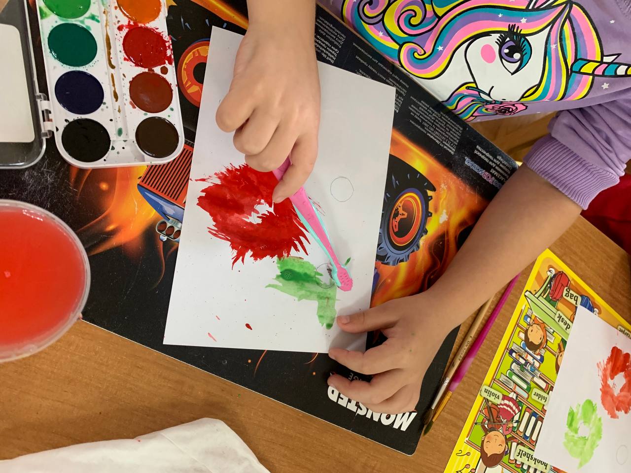 Фото без опису