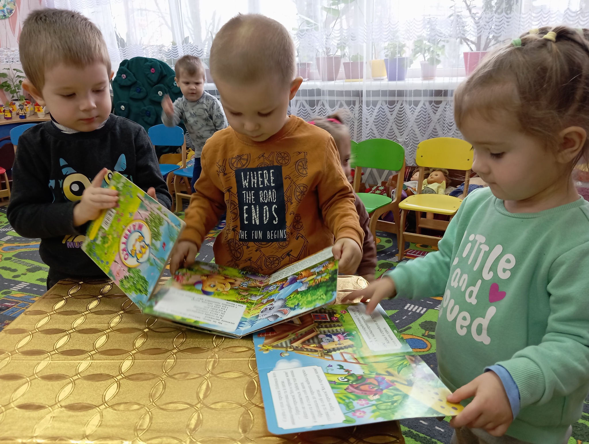 Фото без опису