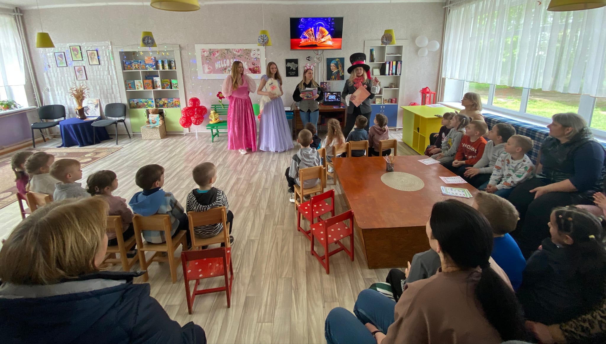 Фото без опису