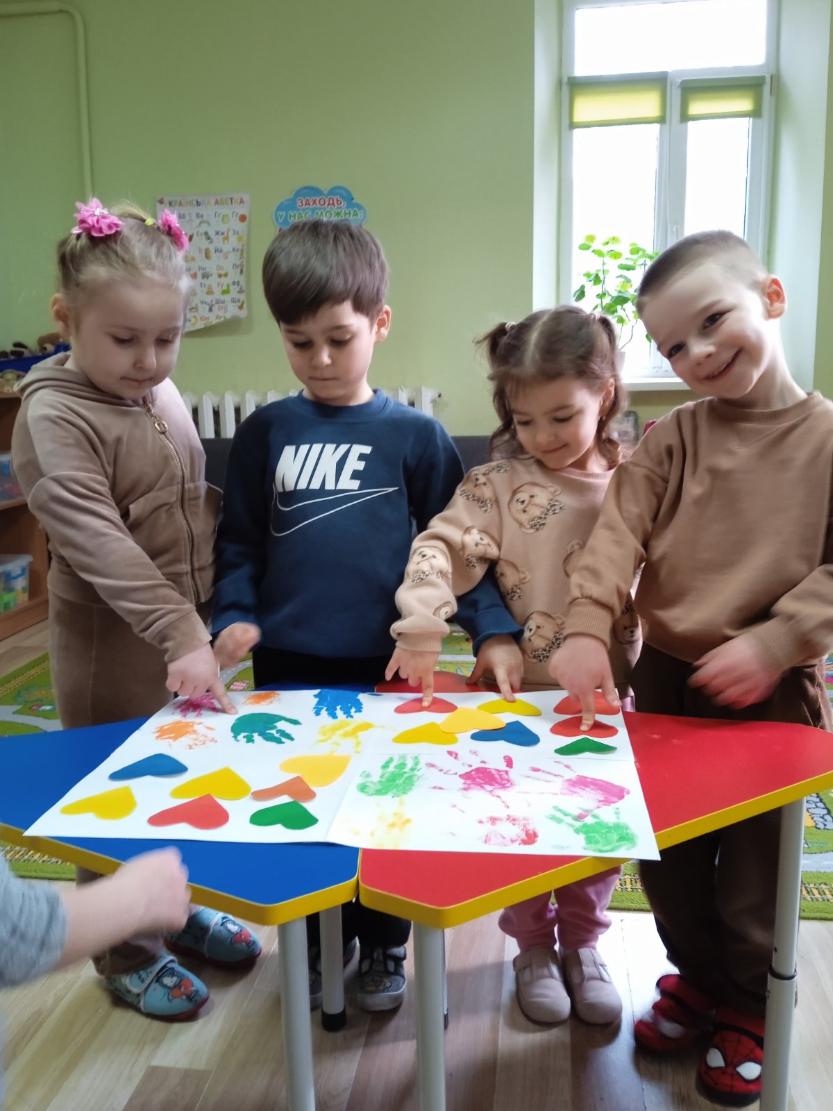 Фото без опису