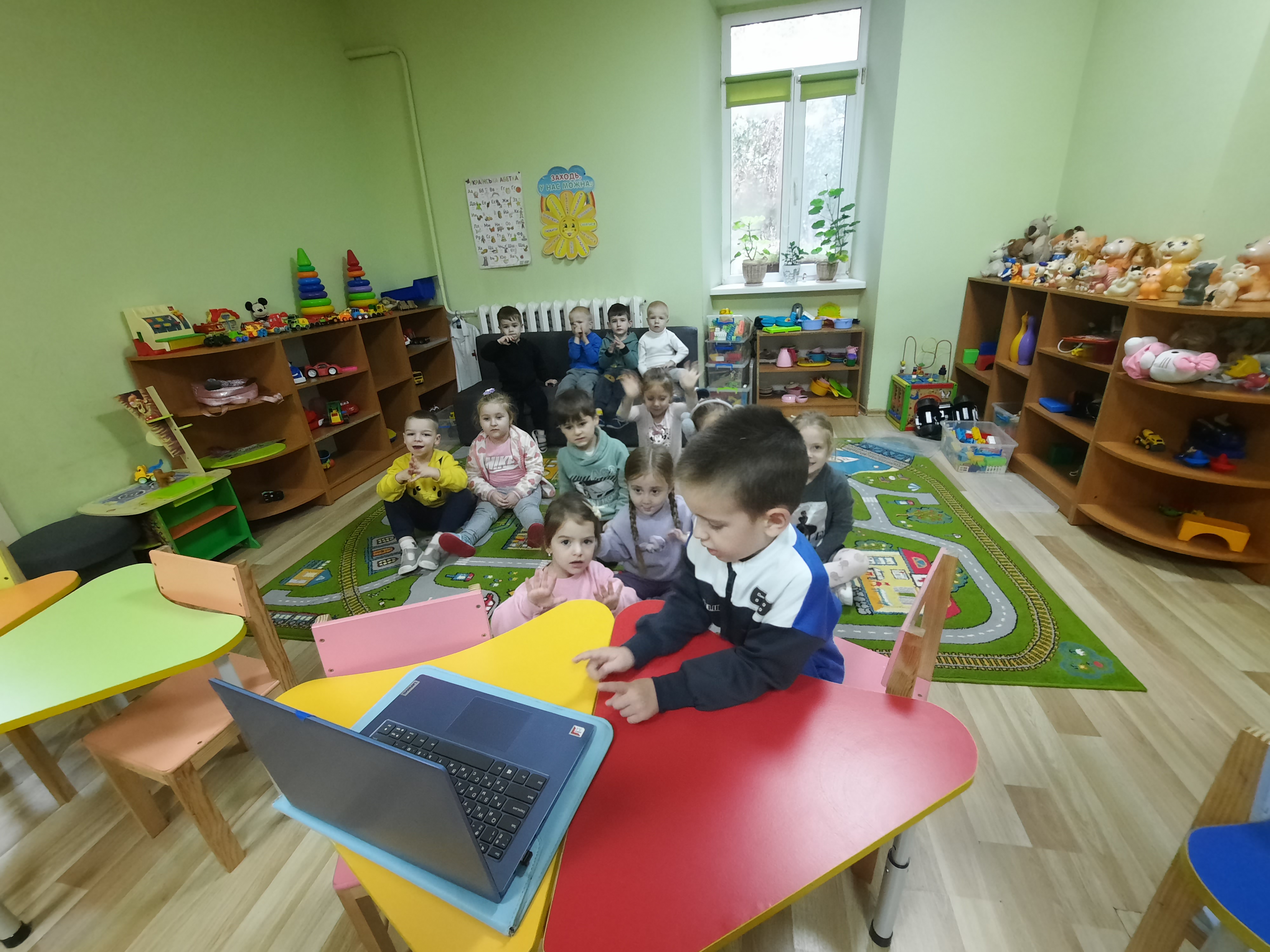 Фото без опису