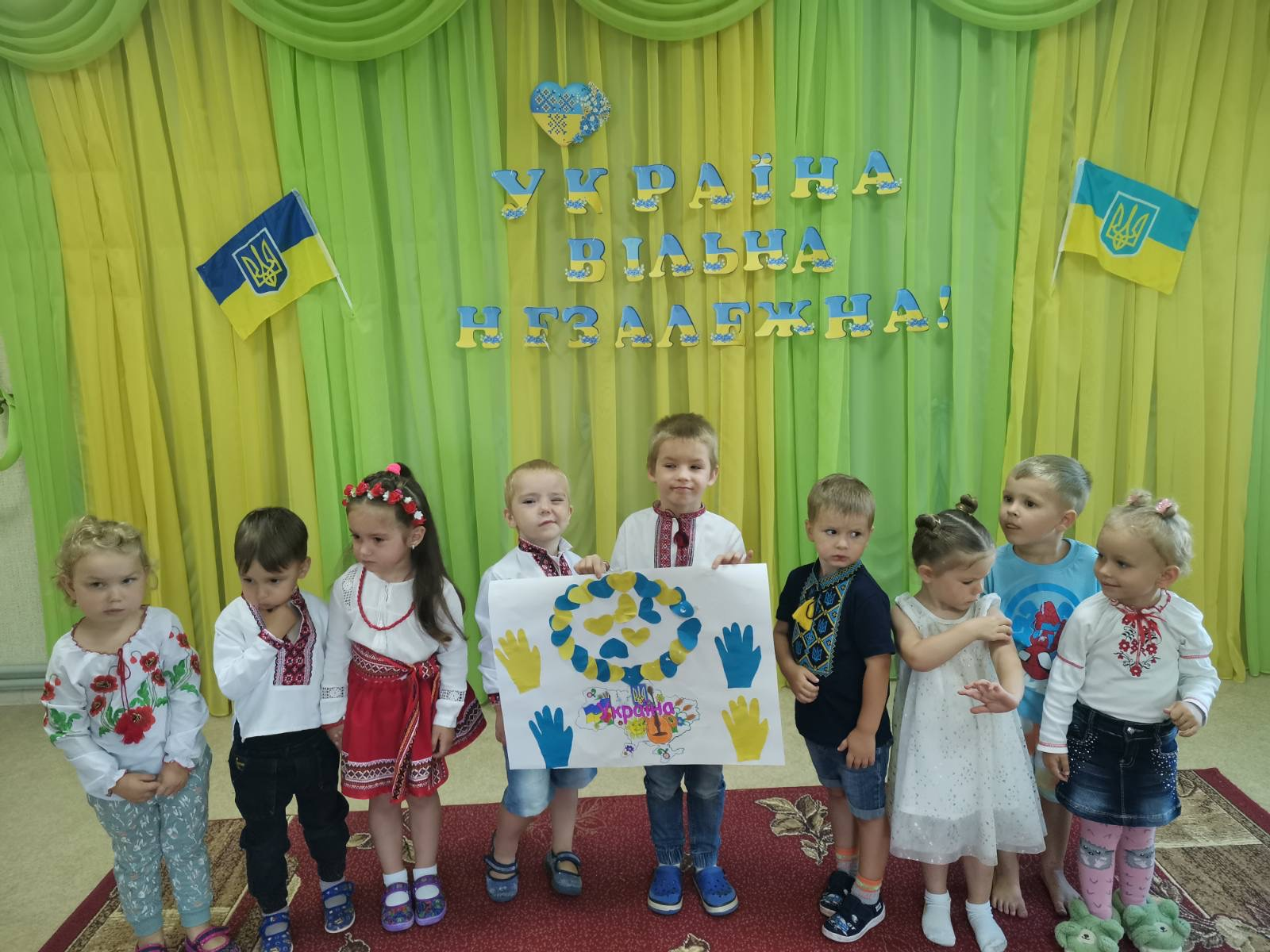 Фото без опису