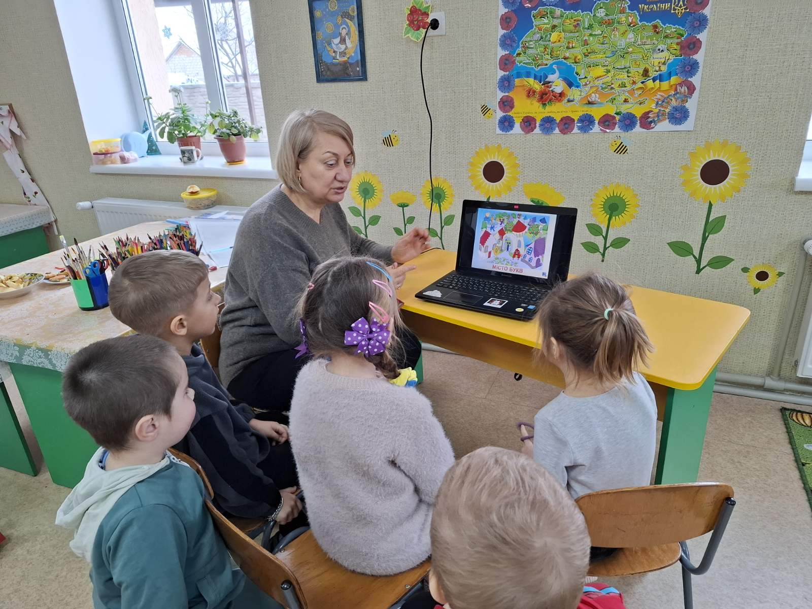 Фото без опису