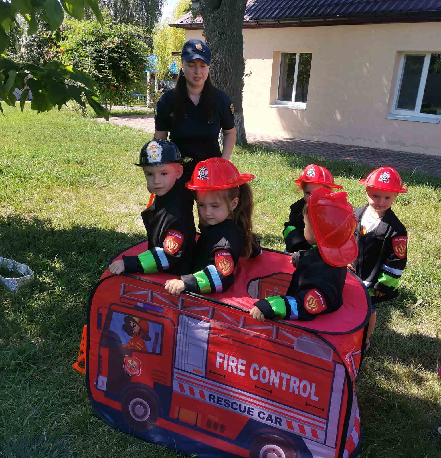 Фото без опису