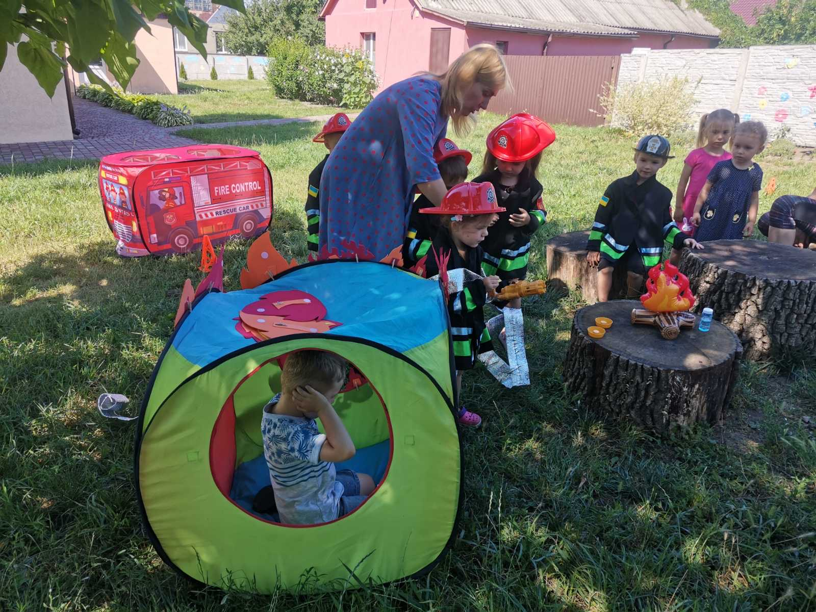 Фото без опису