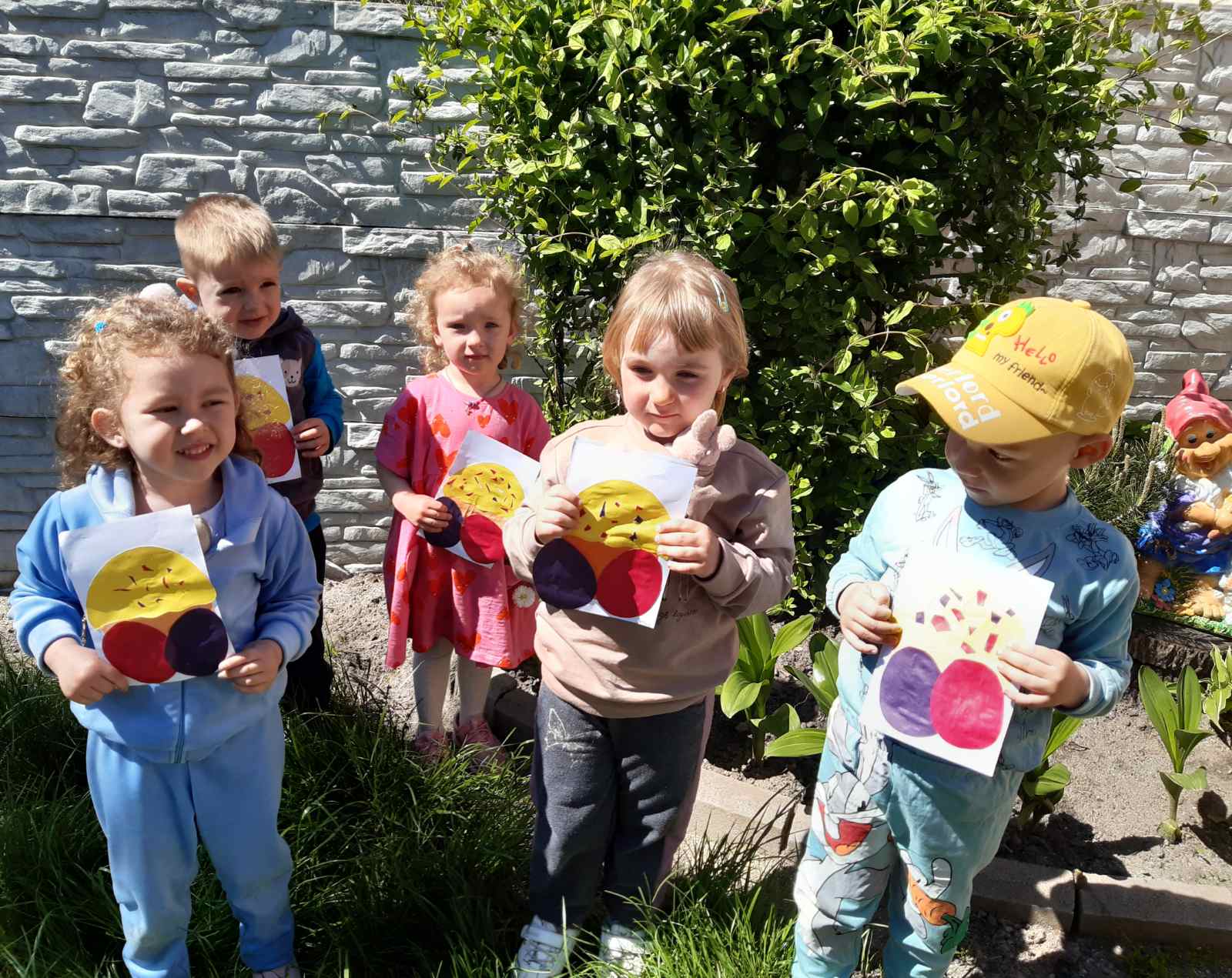 Фото без опису