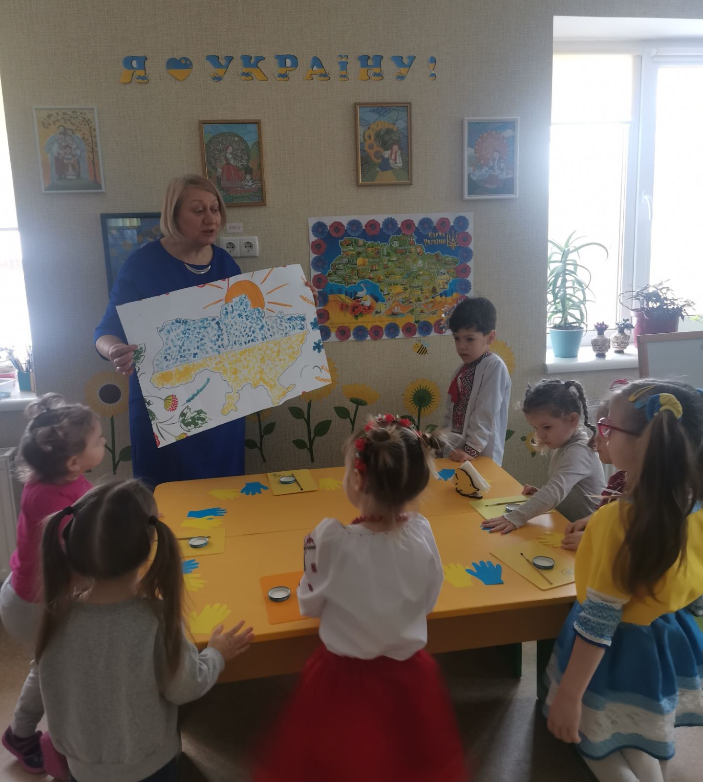 Фото без опису