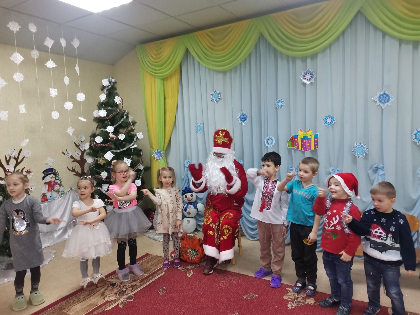 Фото без опису