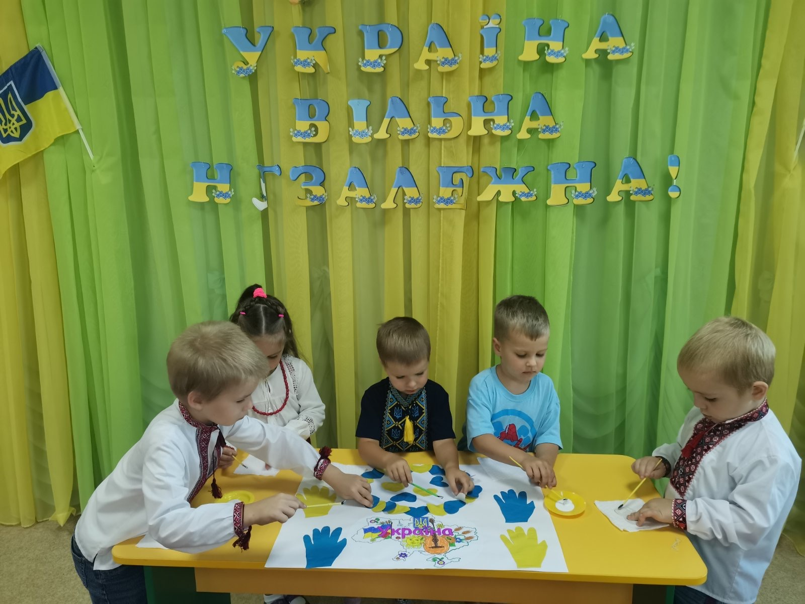 Фото без опису