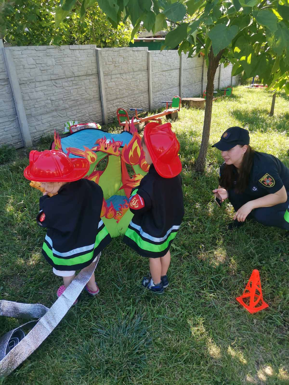 Фото без опису