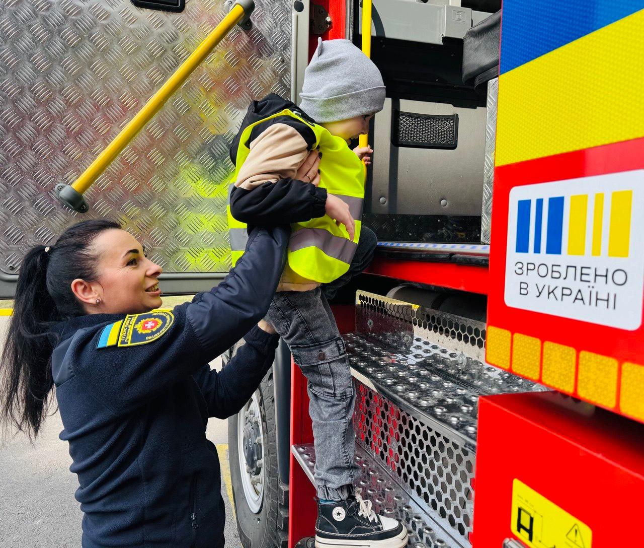 Фото без опису