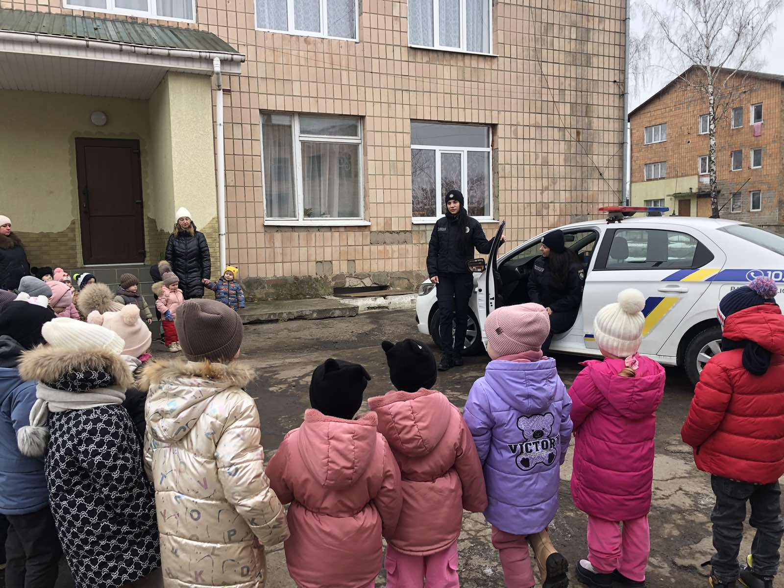 Фото без опису