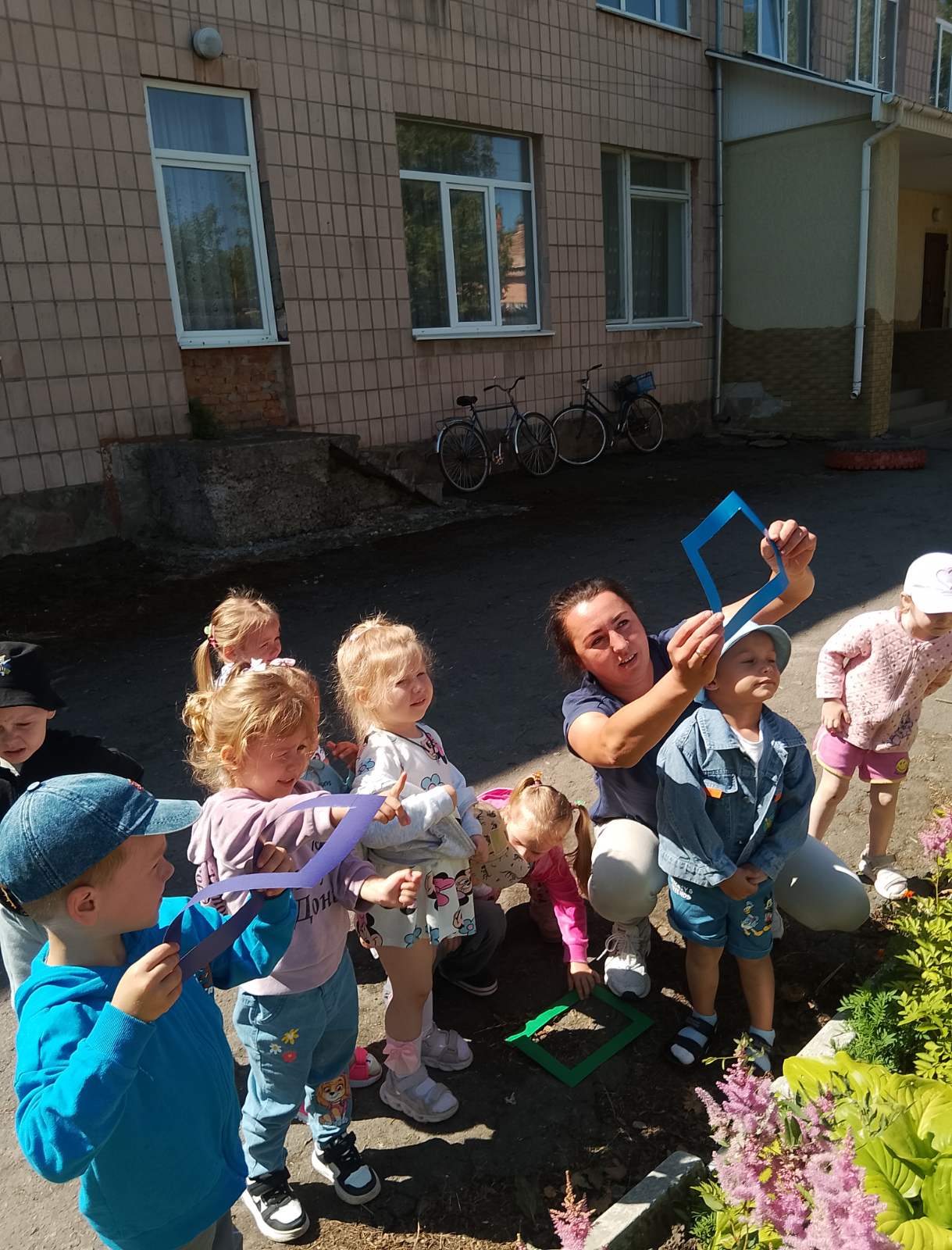 Фото без опису