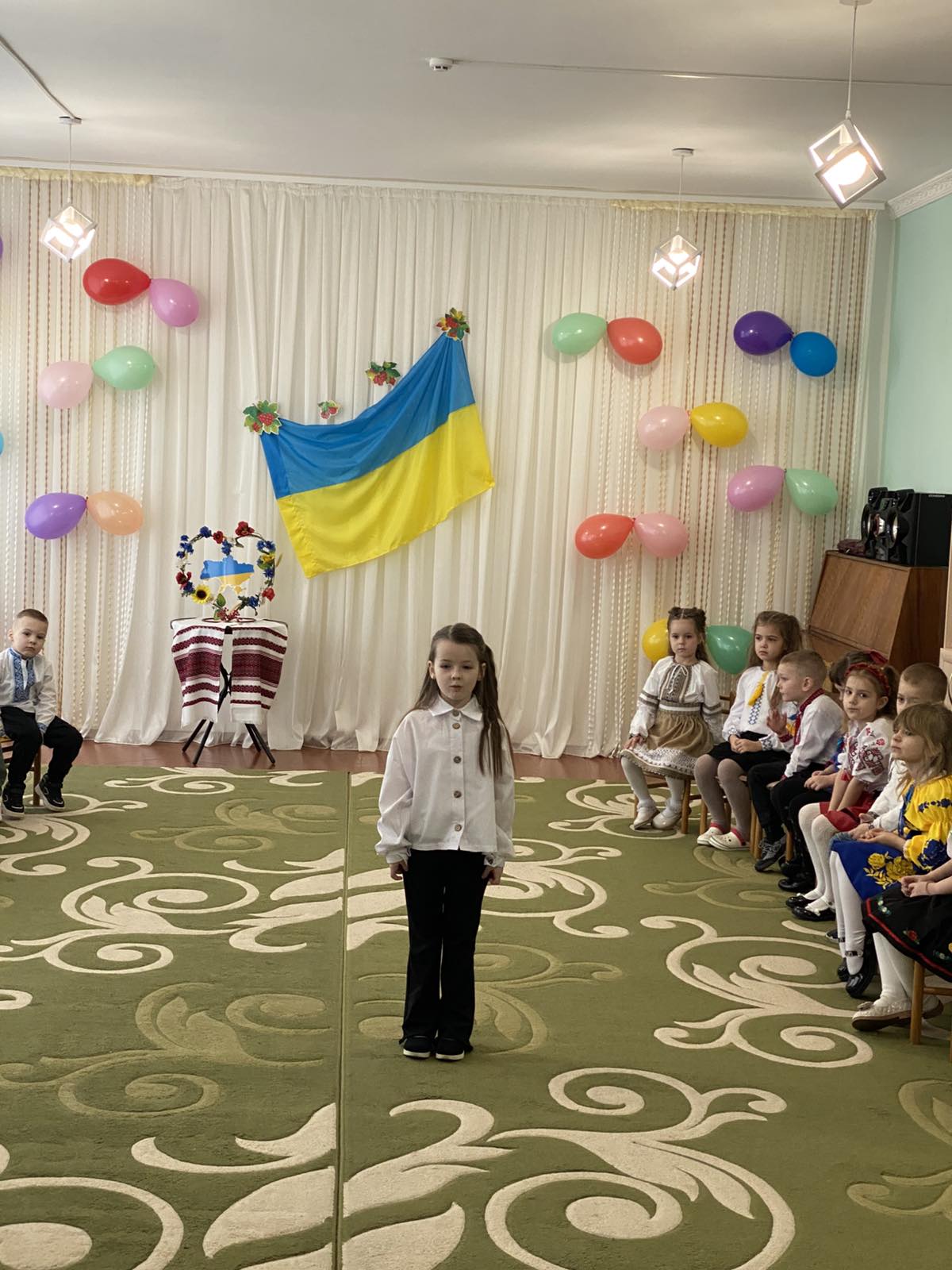 Фото без опису