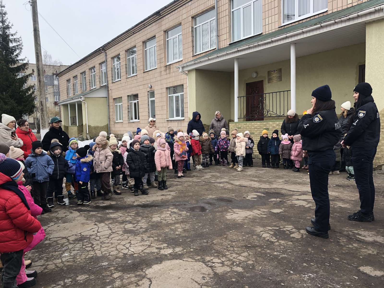 Фото без опису