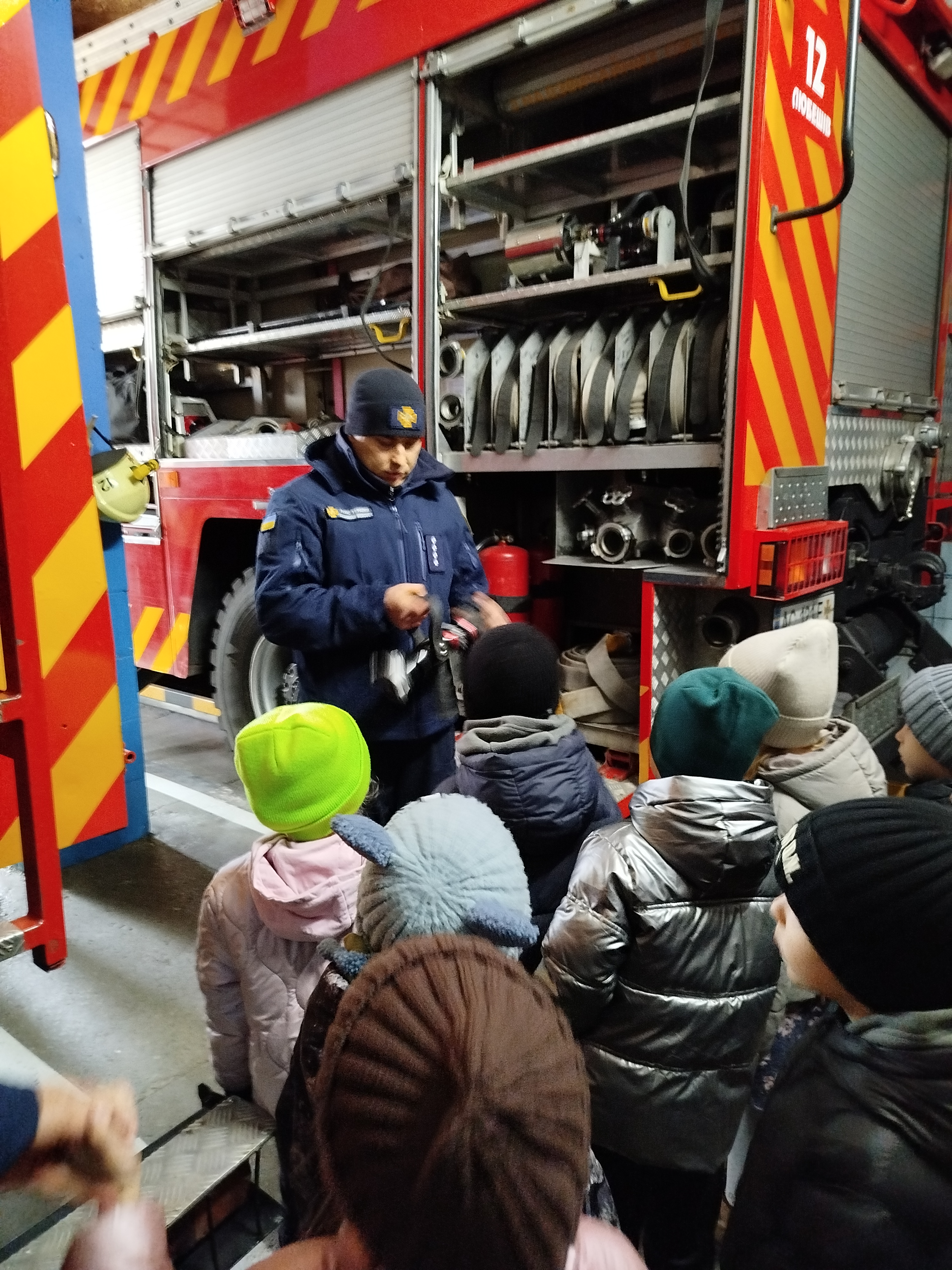 Фото без опису