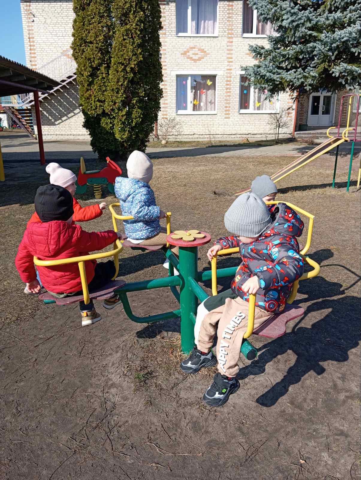 Фото без опису