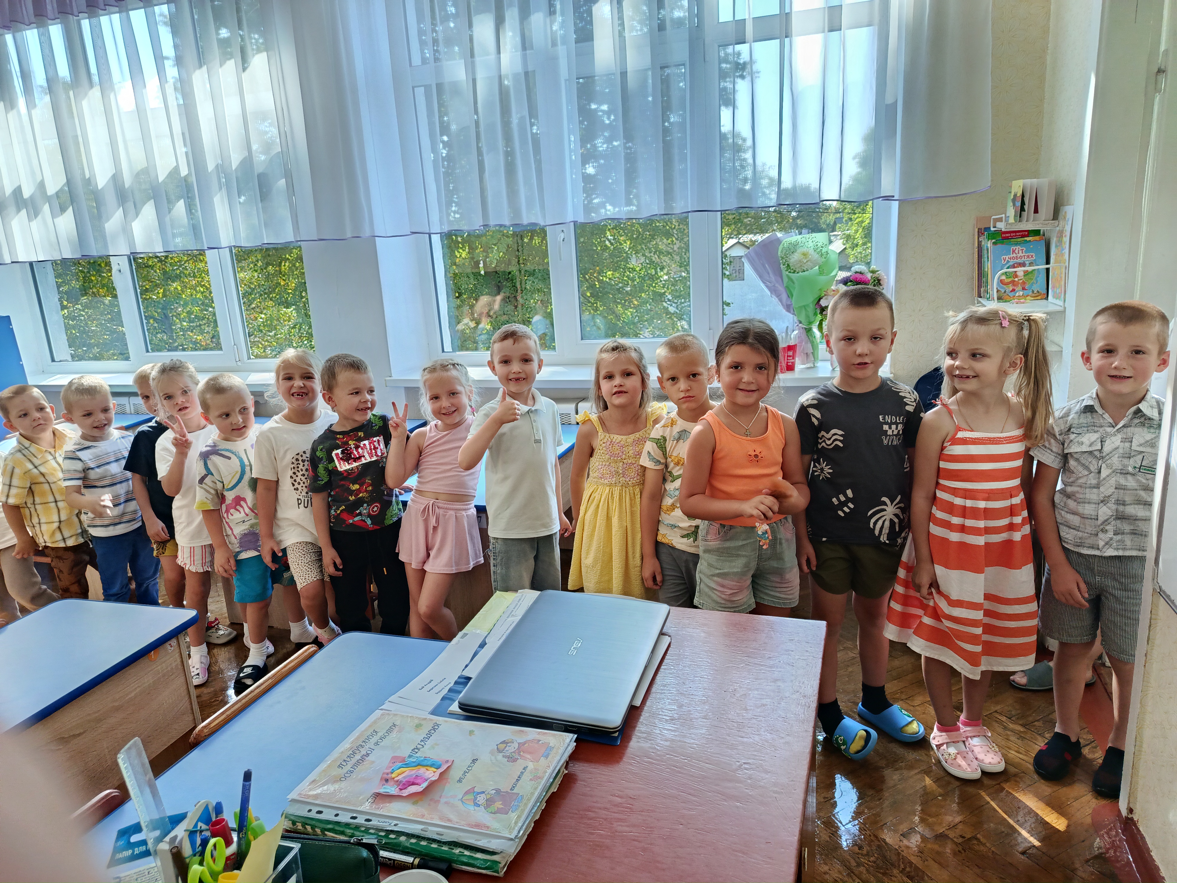 Фото без опису