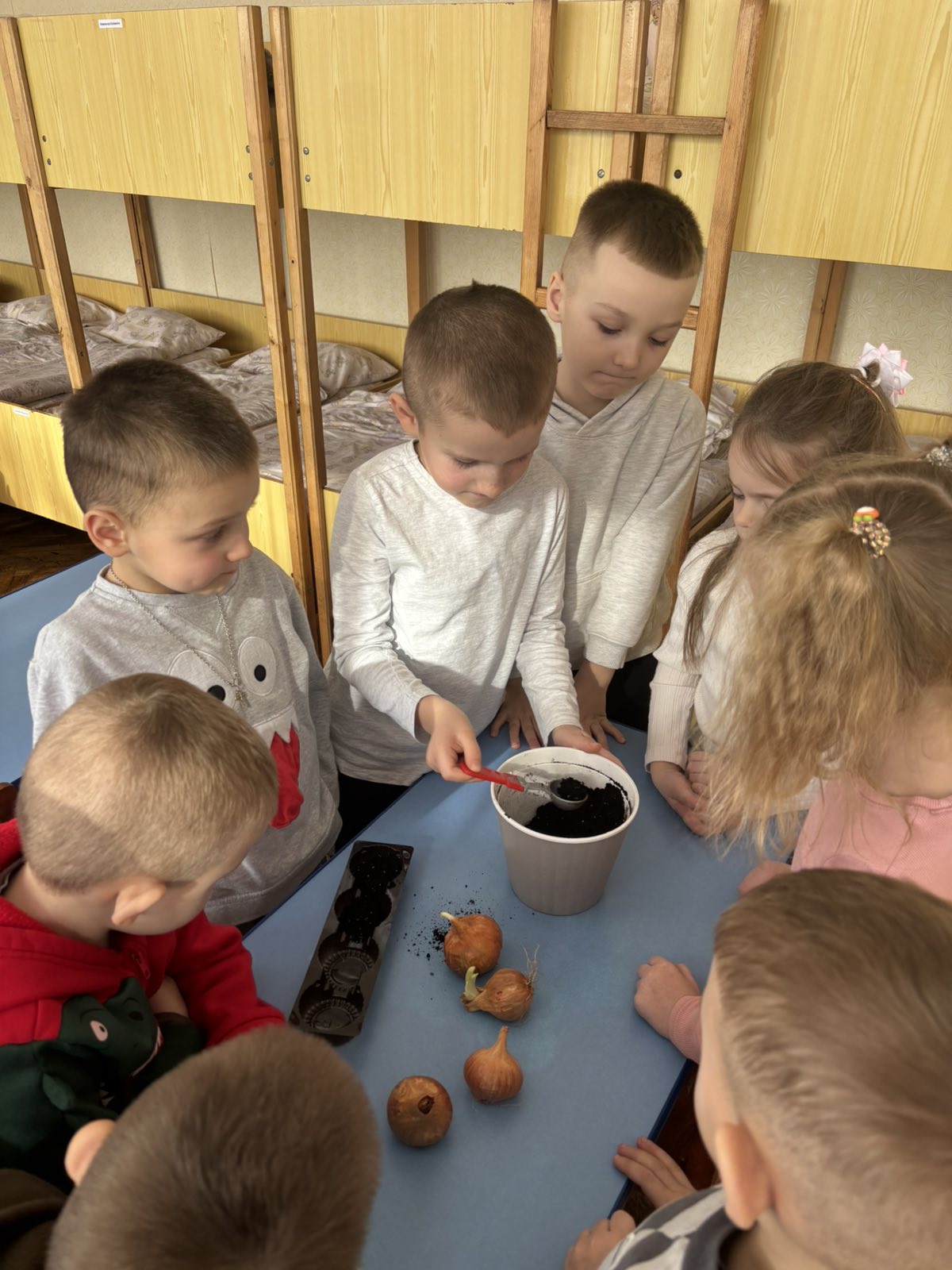 Фото без опису