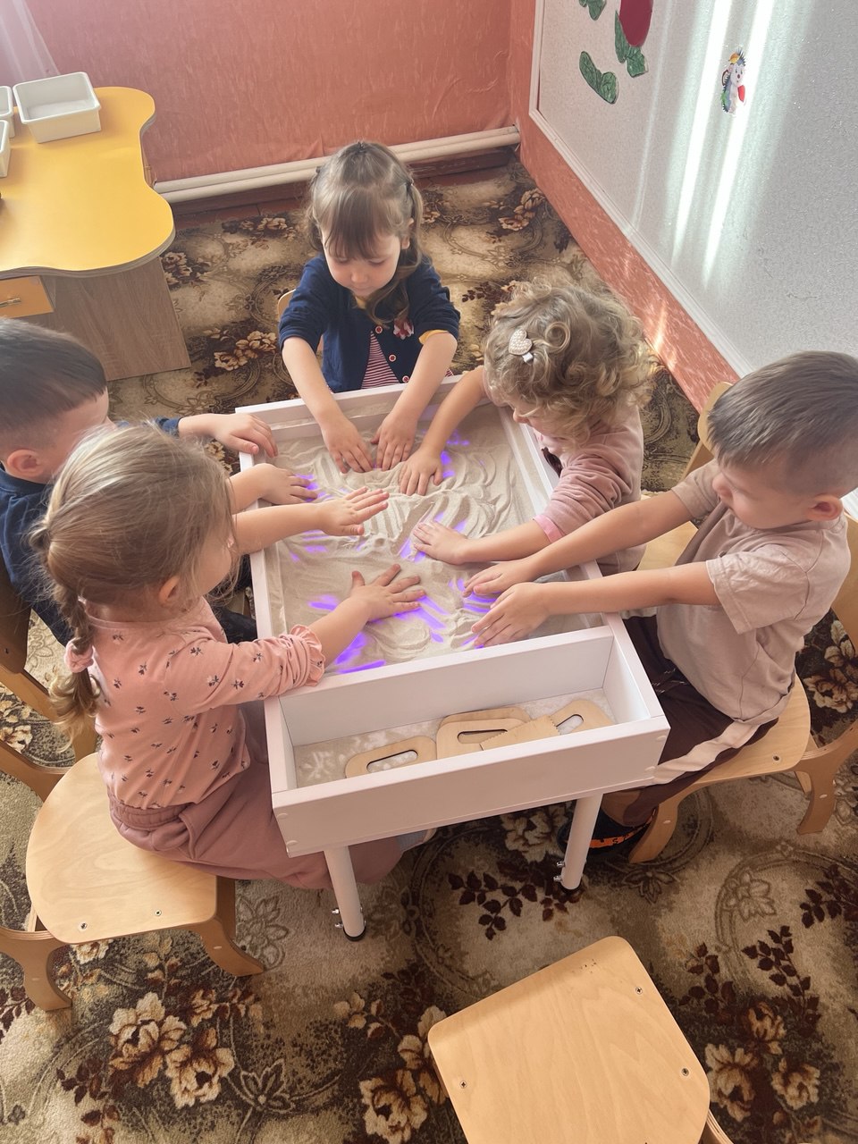 Фото без опису