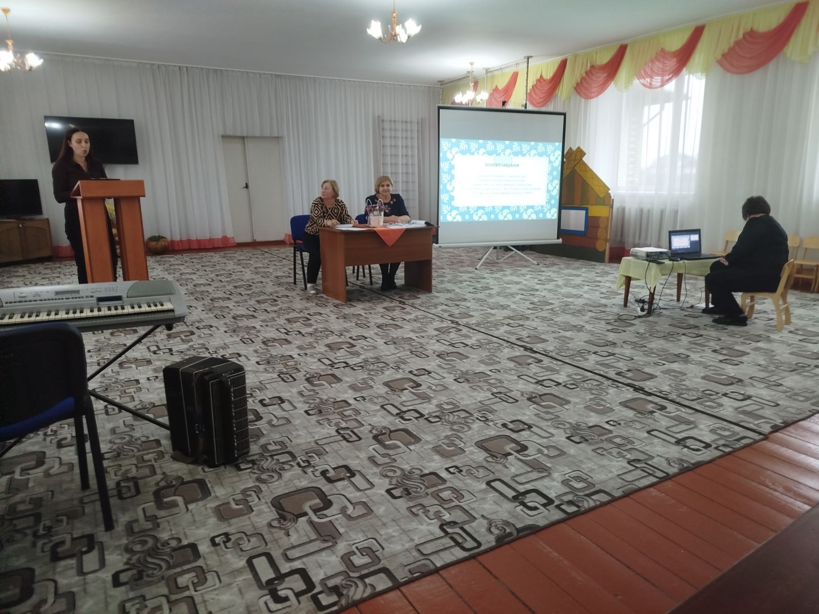 Фото без опису