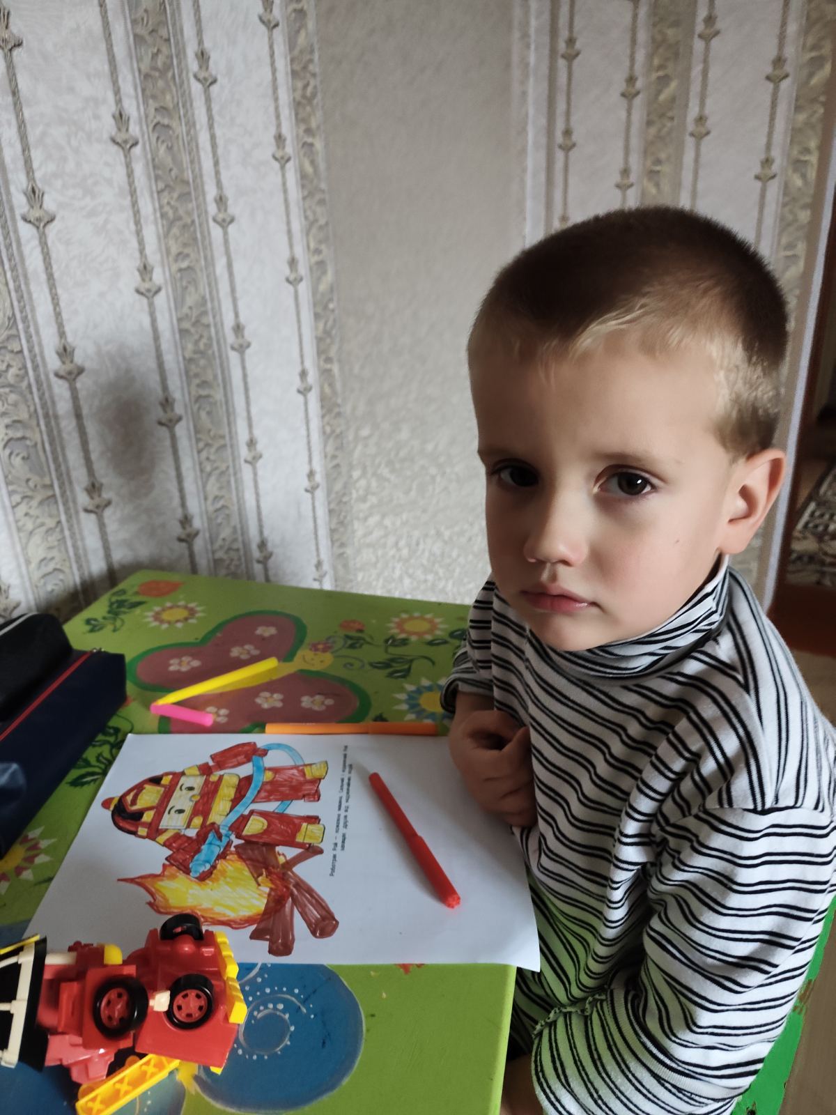 Фото без опису