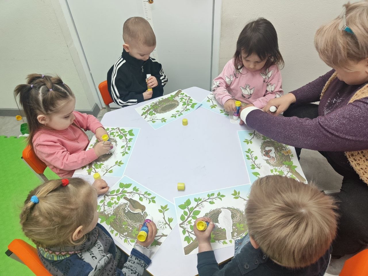 Фото без опису