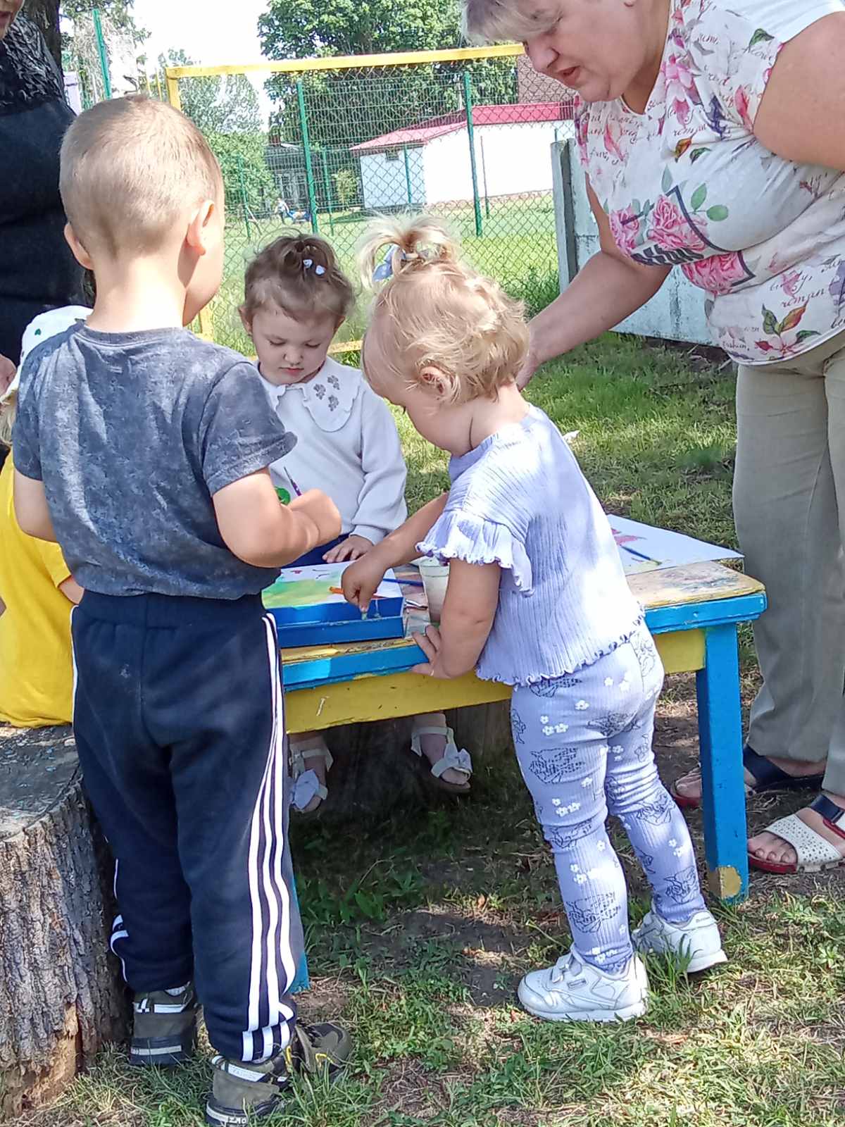 Фото без опису
