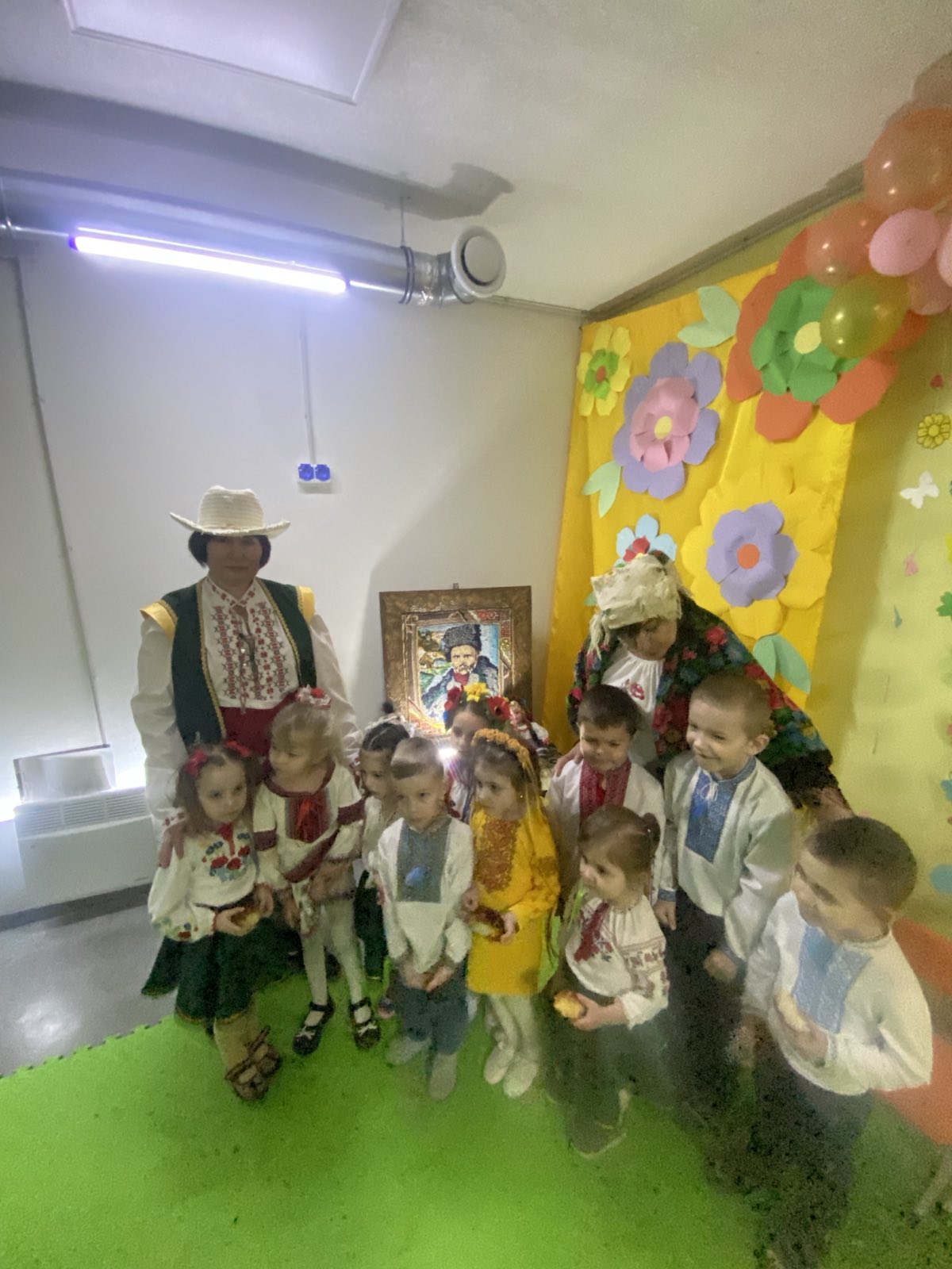 Фото без опису