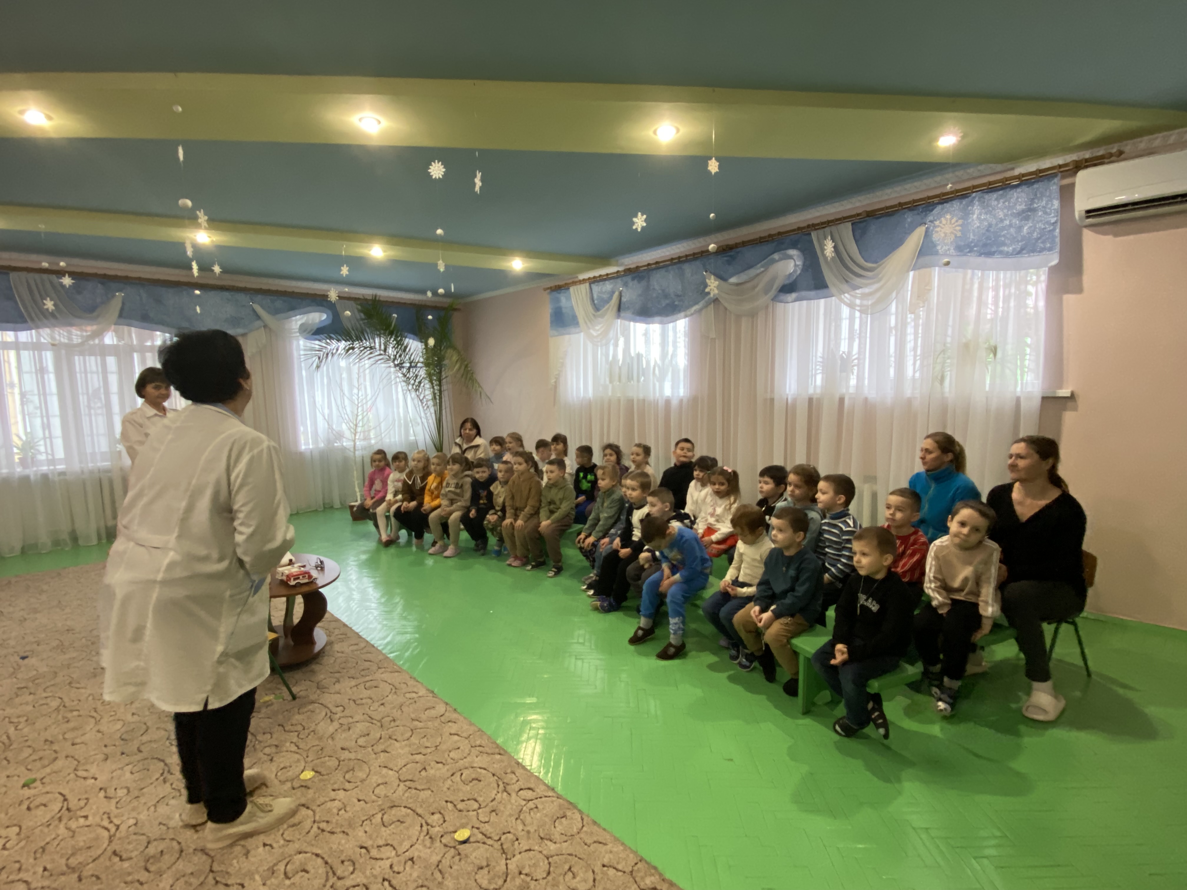 Фото без опису