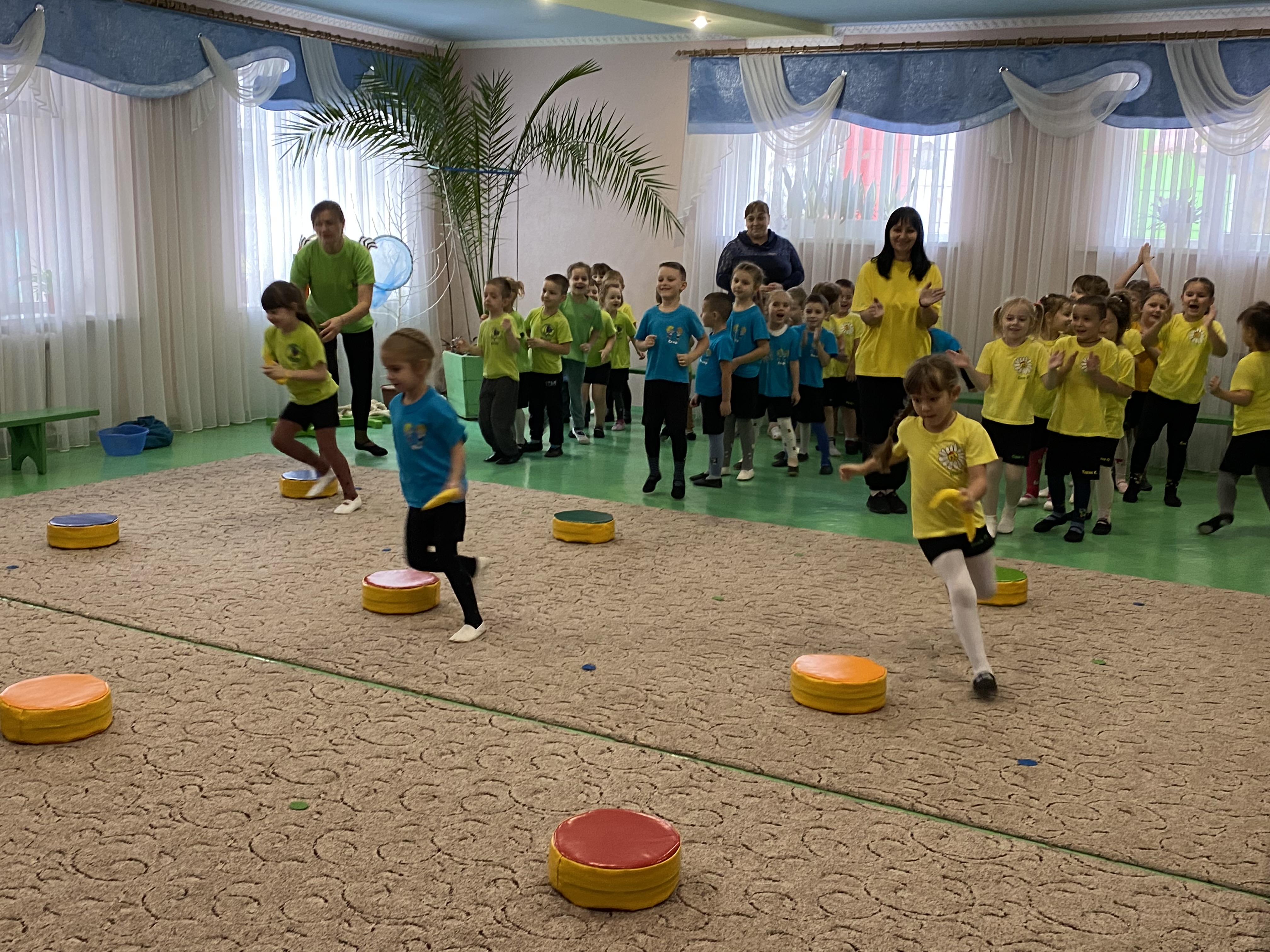 Фото без опису