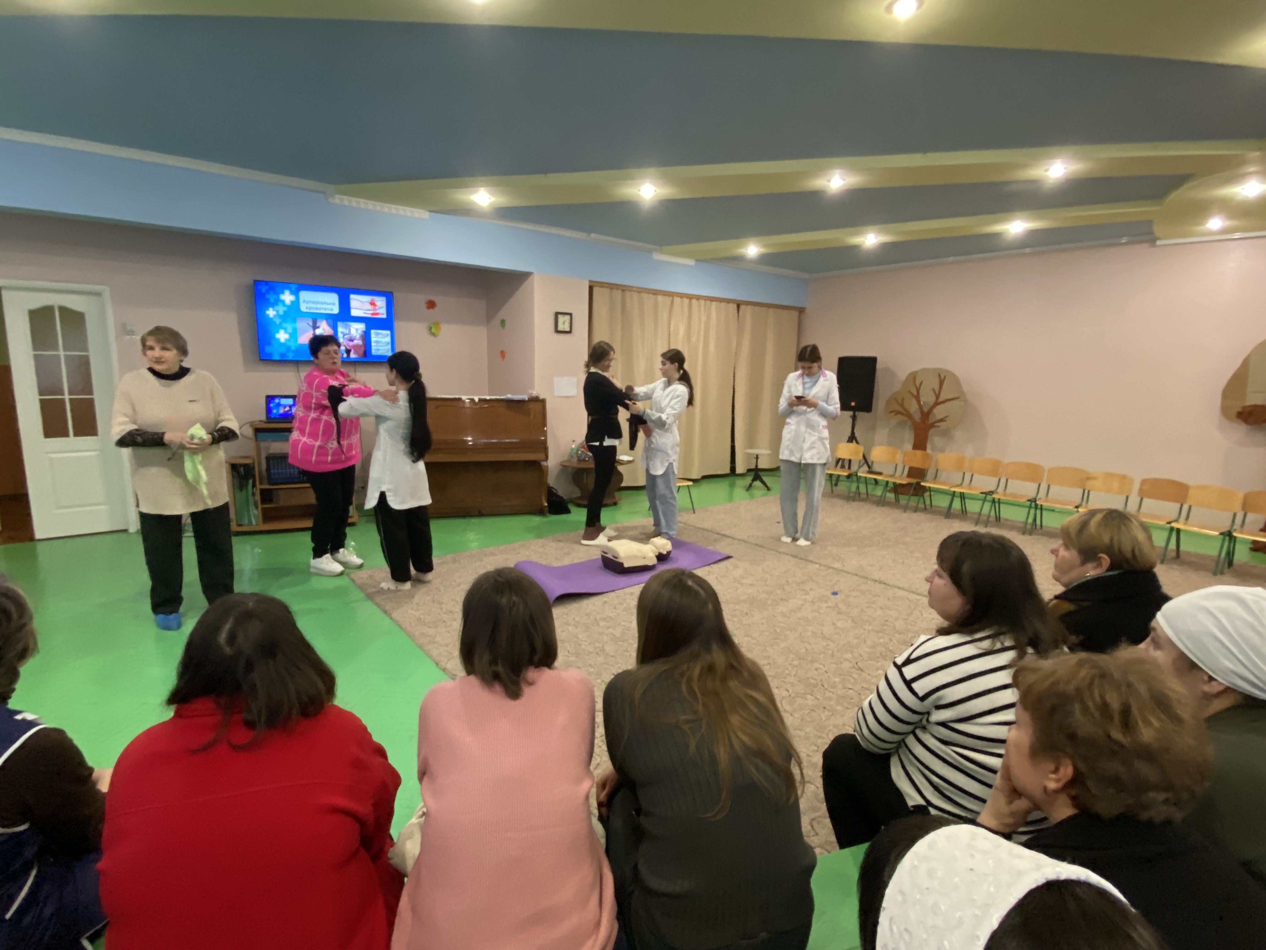 Фото без опису