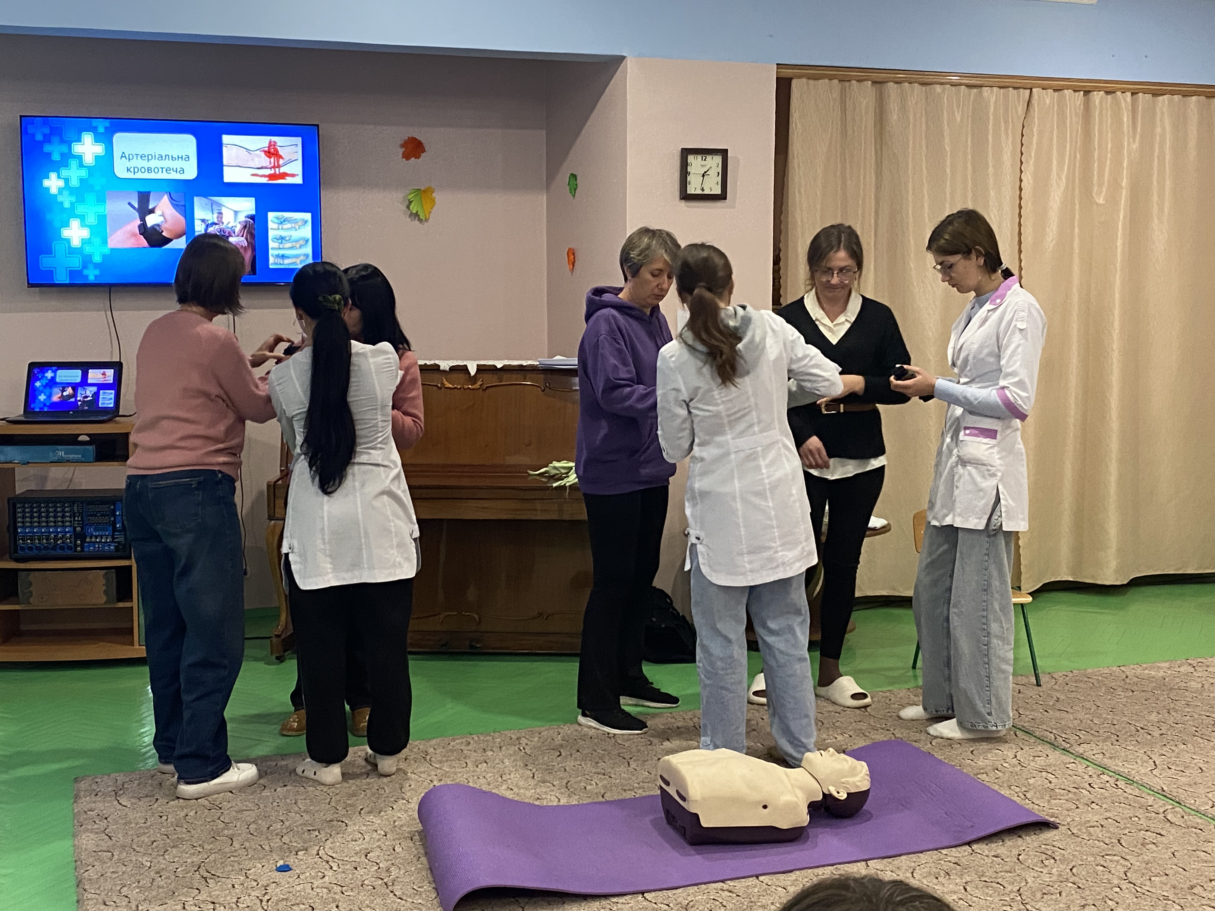 Фото без опису