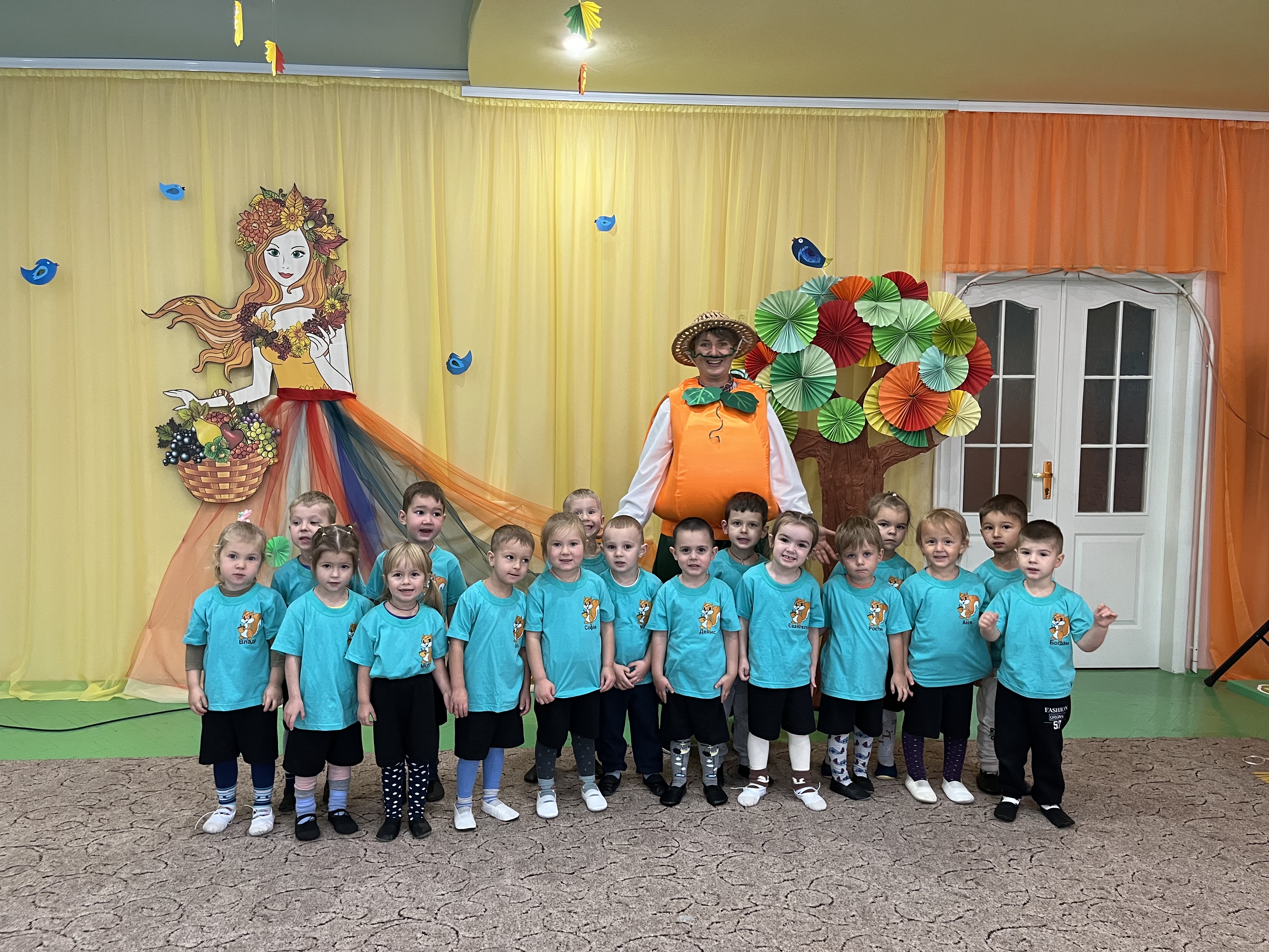 Фото без опису