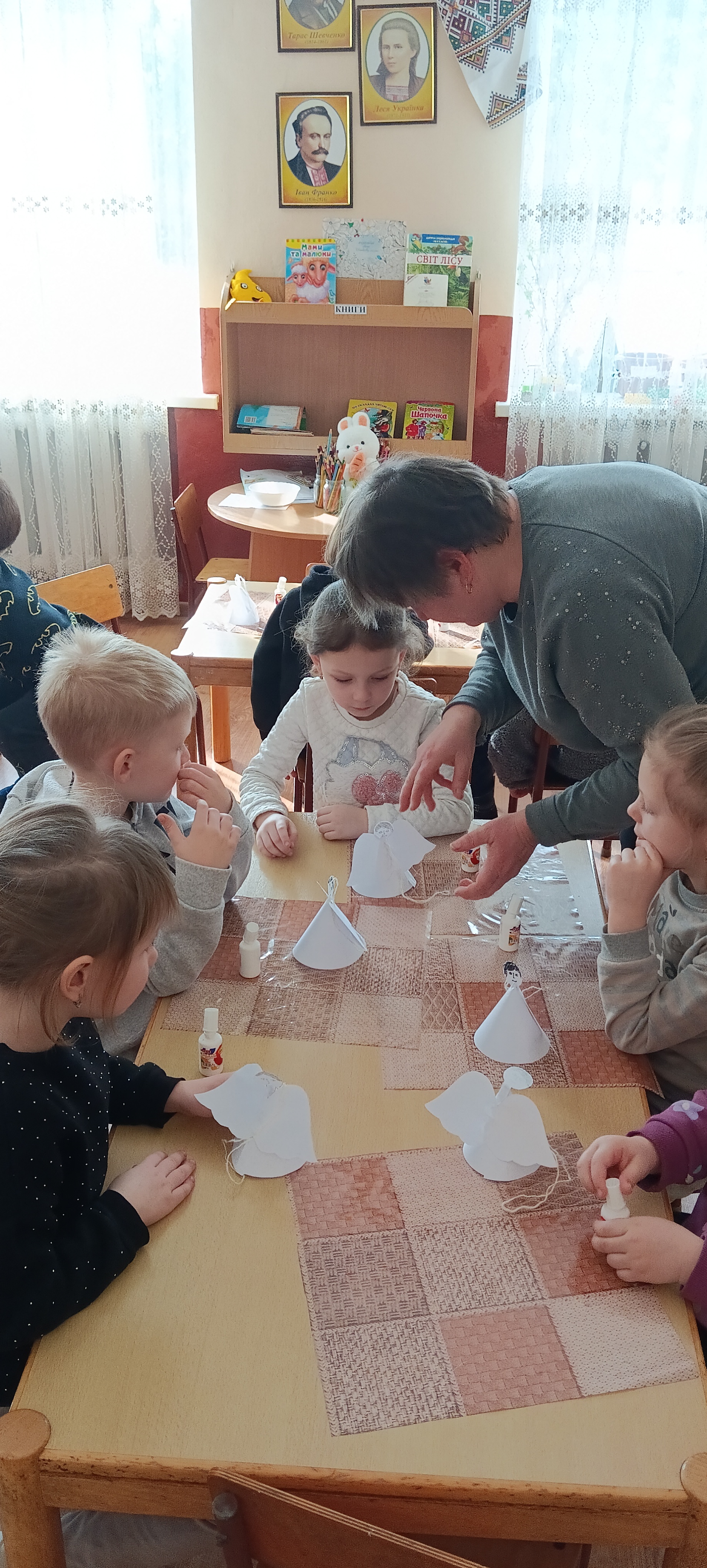 Фото без опису