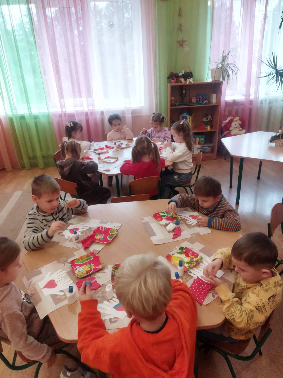 Фото без опису