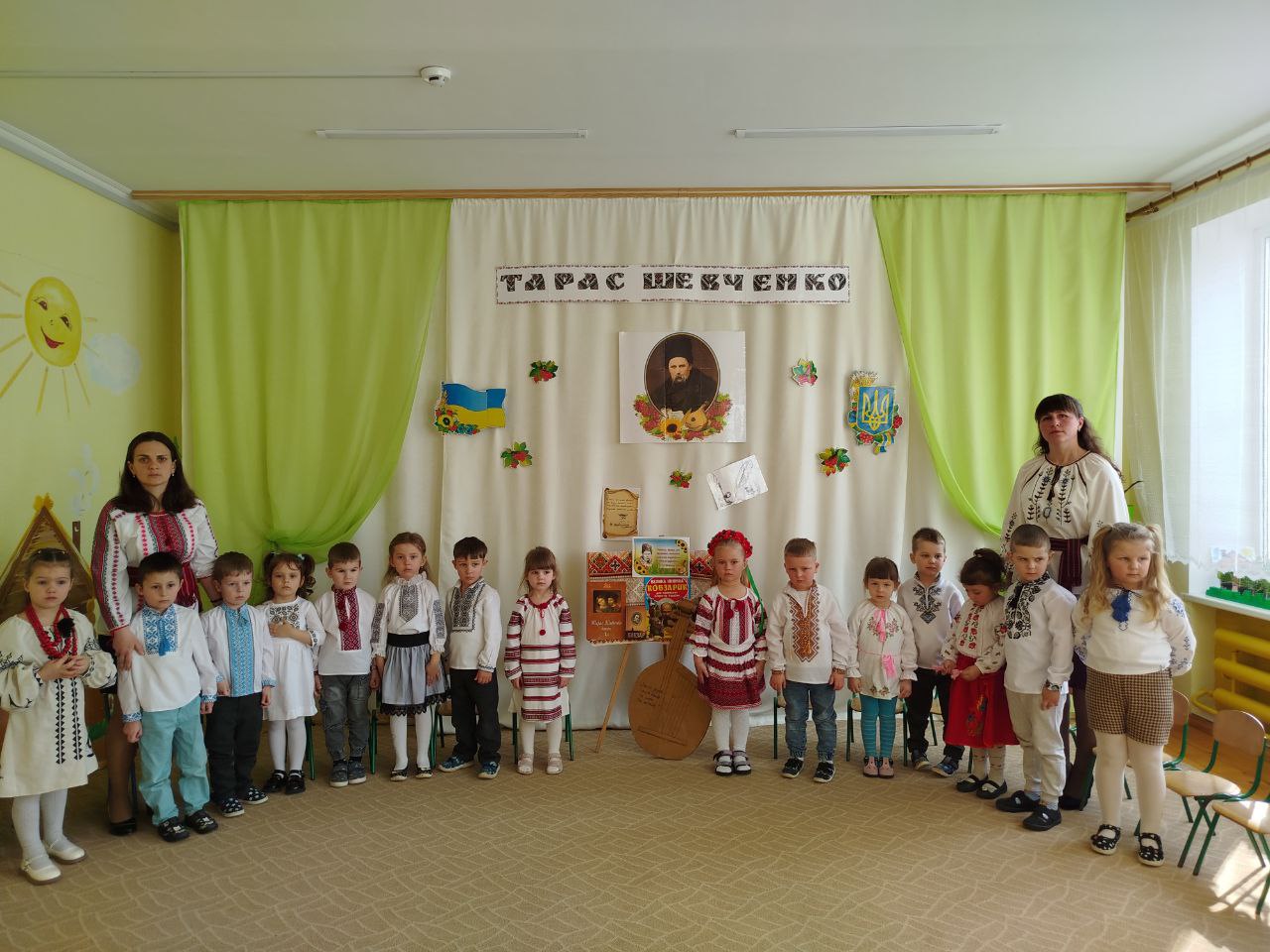 Фото без опису