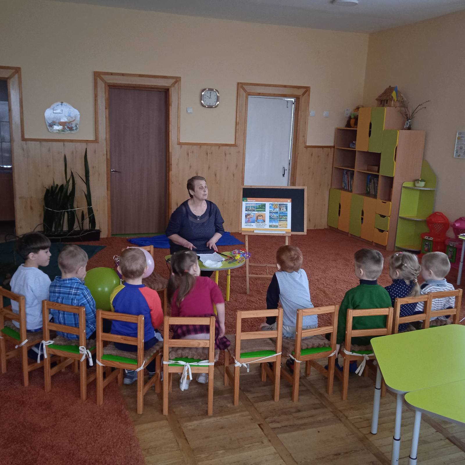 Фото без опису