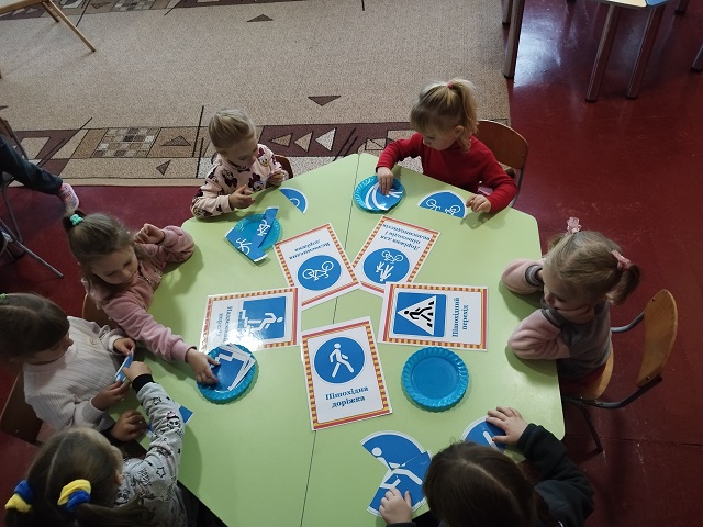 Фото без опису