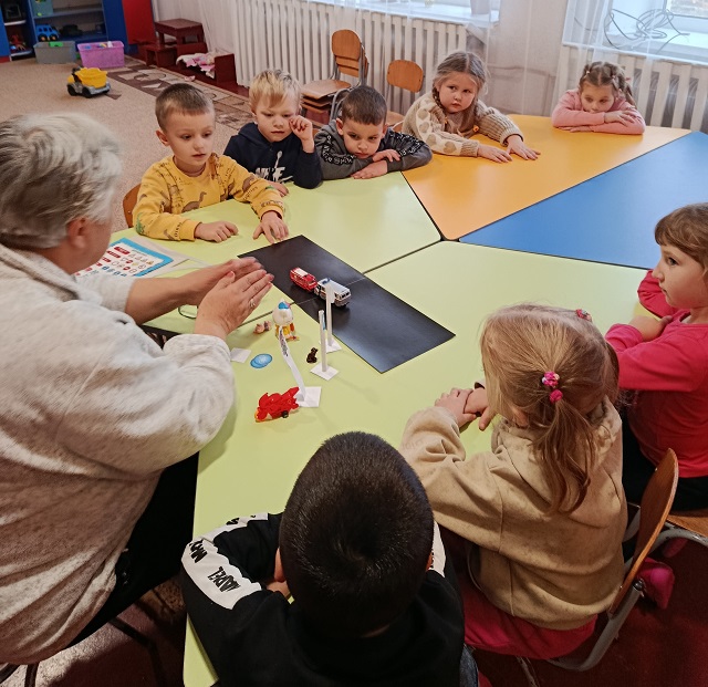 Фото без опису