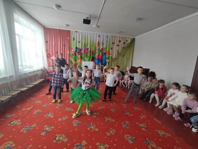 Фото без опису