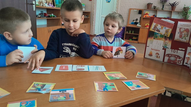 Фото без опису