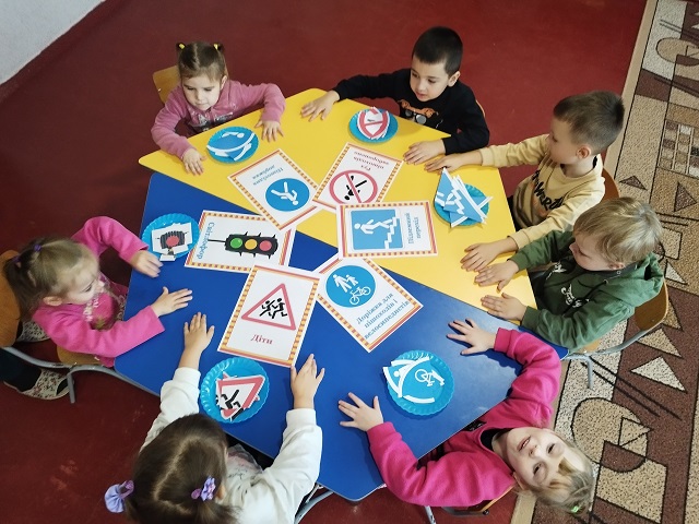 Фото без опису