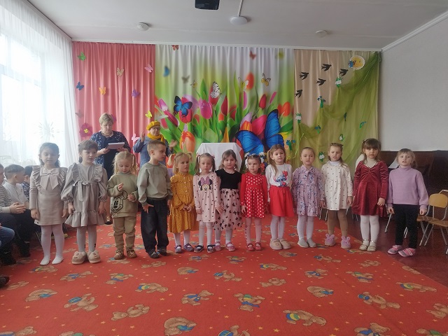 Фото без опису