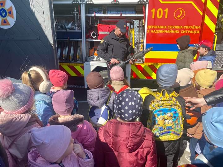 Фото без опису