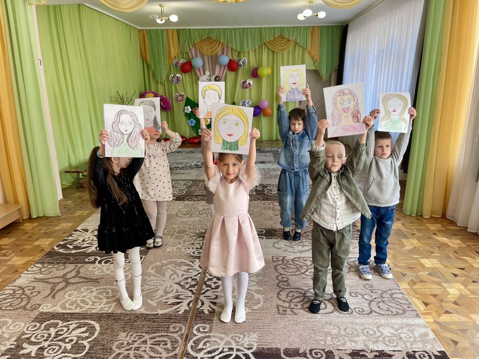 Фото без опису