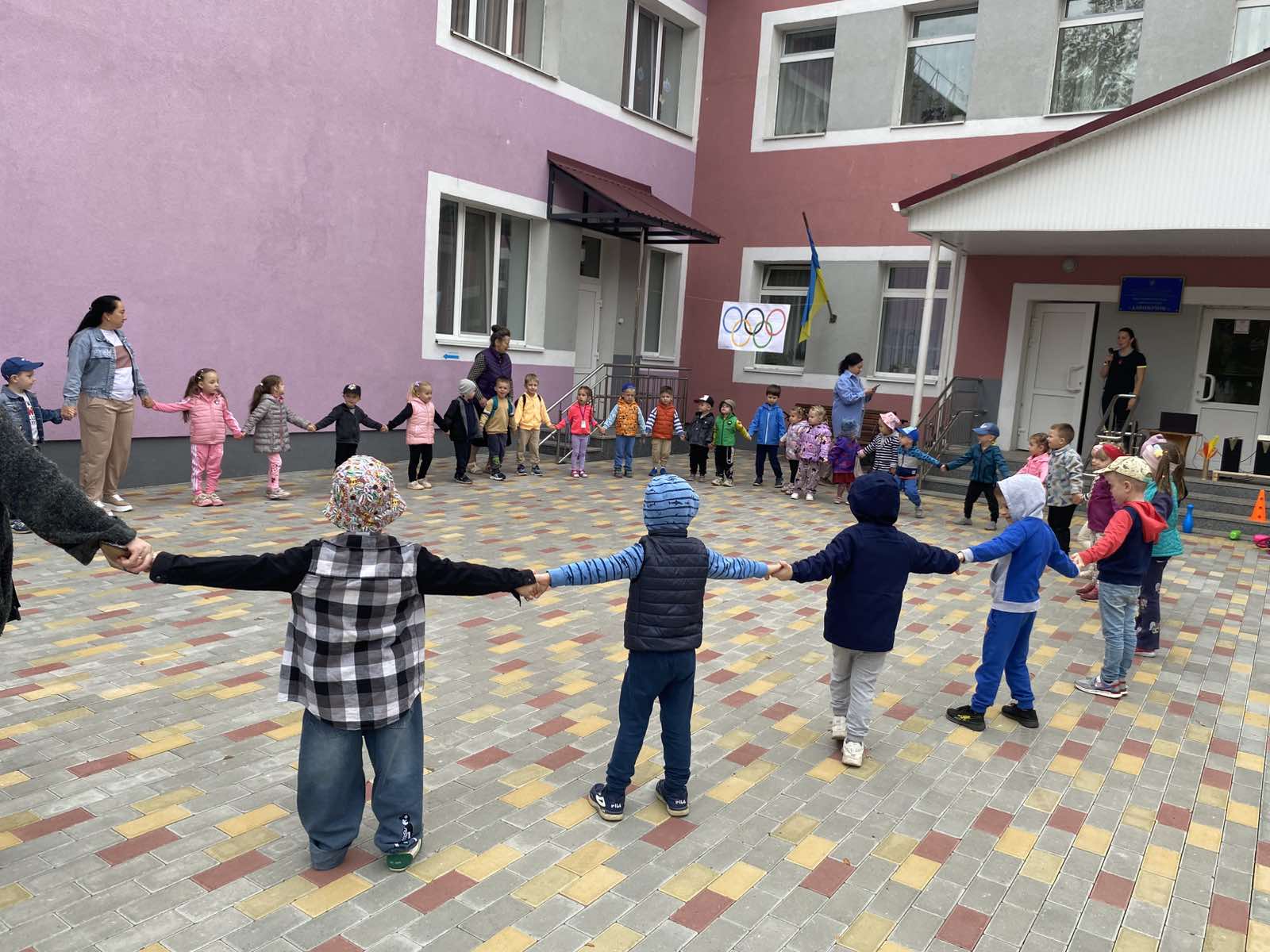 Фото без опису